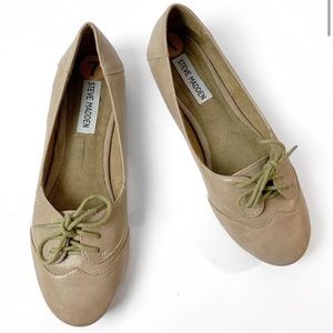 Steve Madden Green Lace Tan Oxford Flats